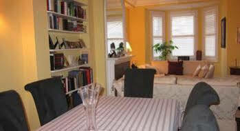 Hotel Elegant Cabbagetown 3*