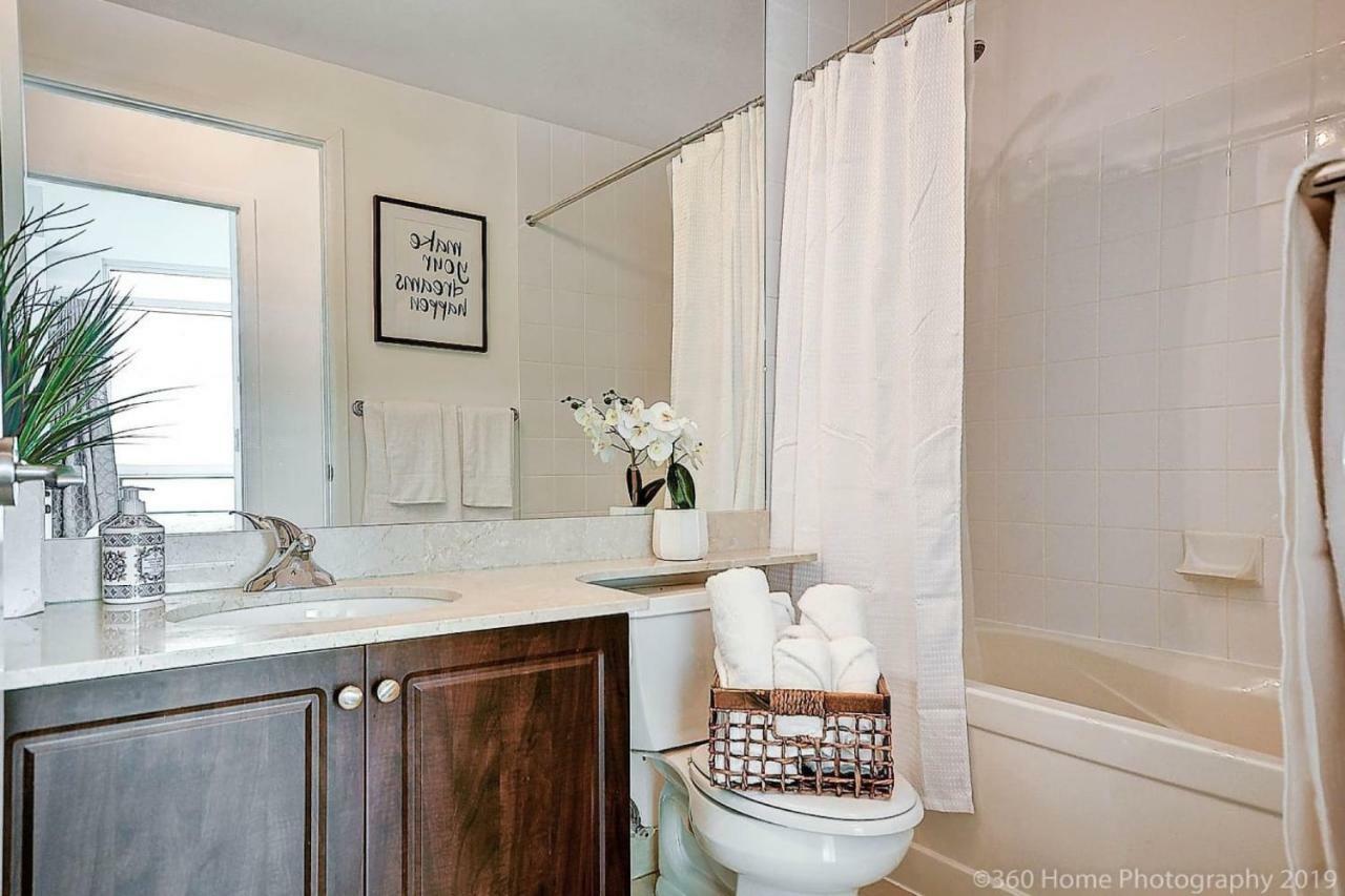 30 Off View Heart Of Downtown Apartment *