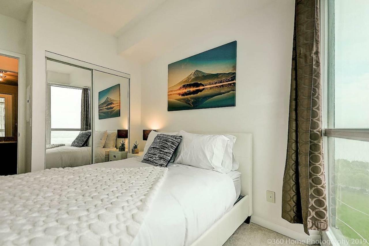 Apartment 30 Off View Heart Of Downtown Toronto