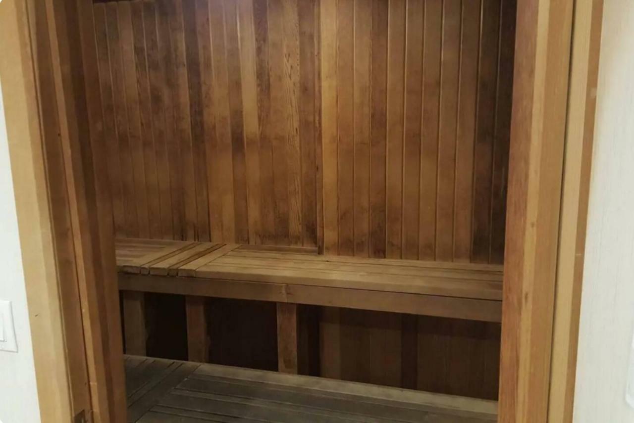 30 Off View Heart Of Downtown Apartment