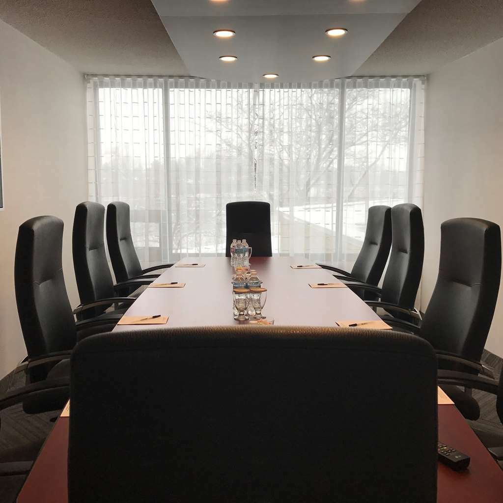 Radisson East Hotel 3*