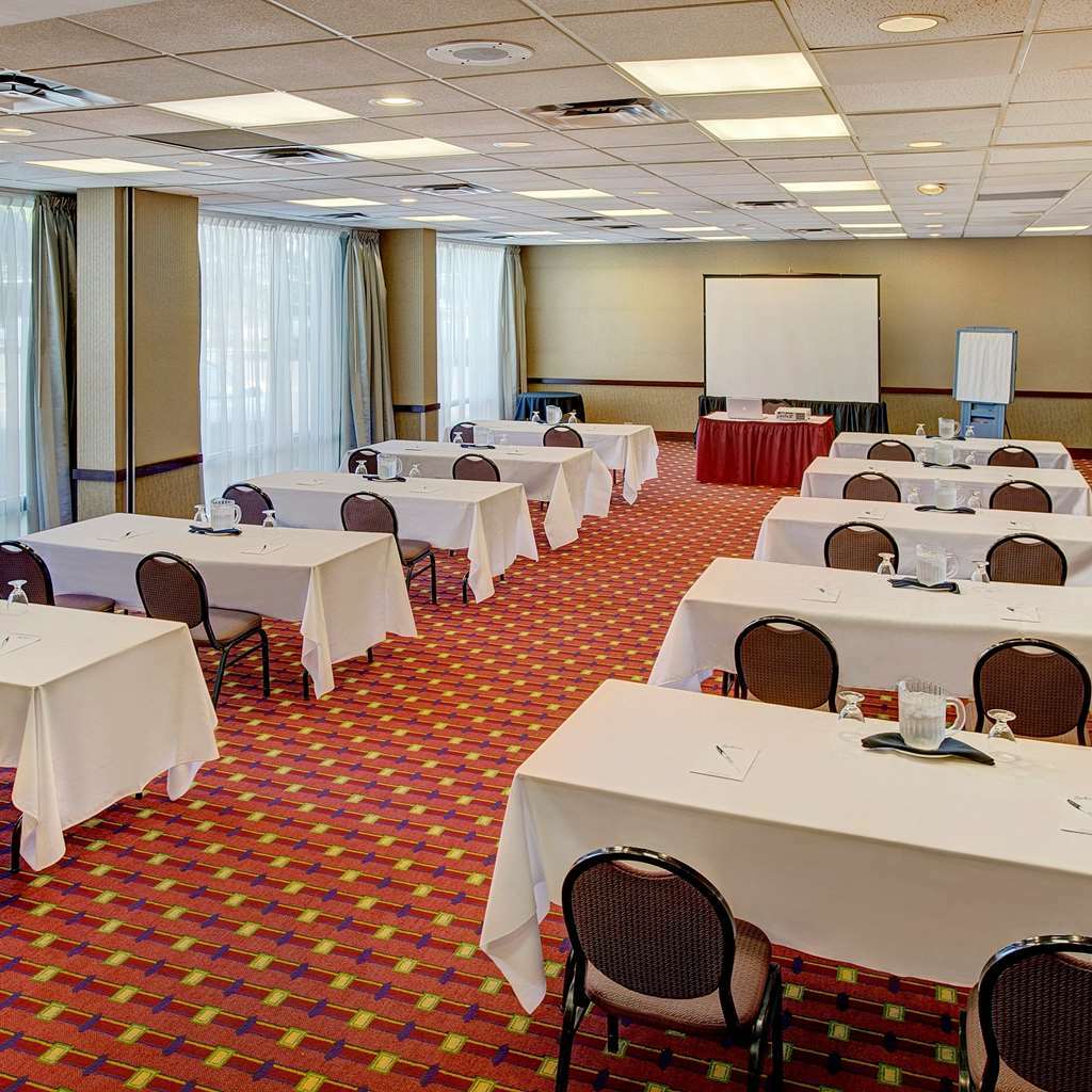 Hotel Radisson East