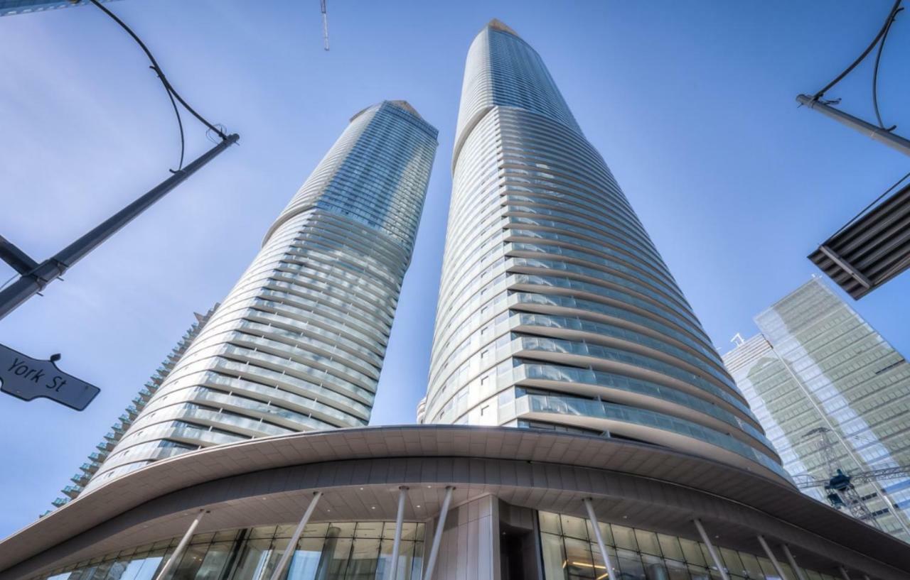 Apartment Sarkar - Entertainment District Toronto