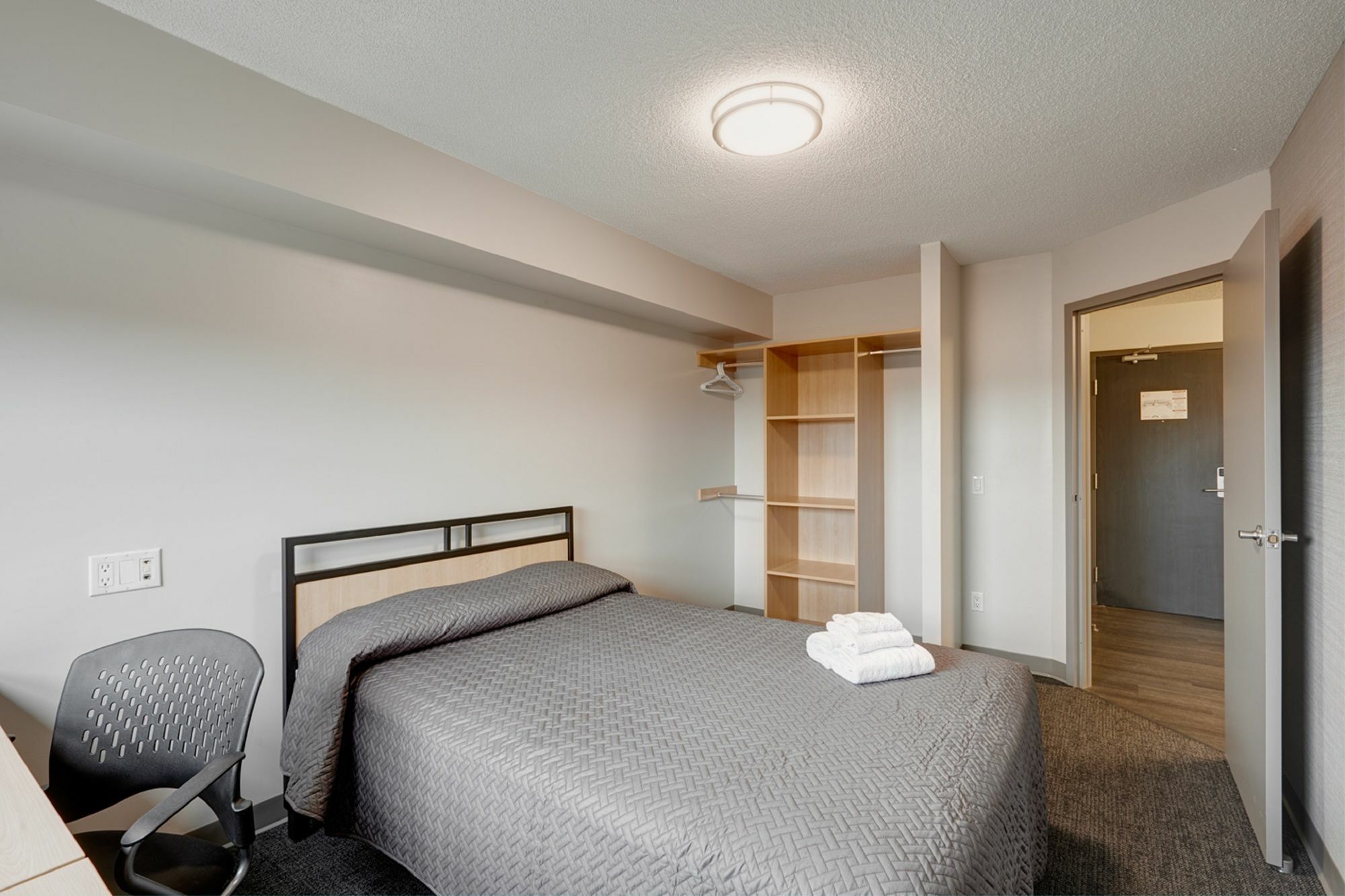 & Conference Centre - Apartment Toronto