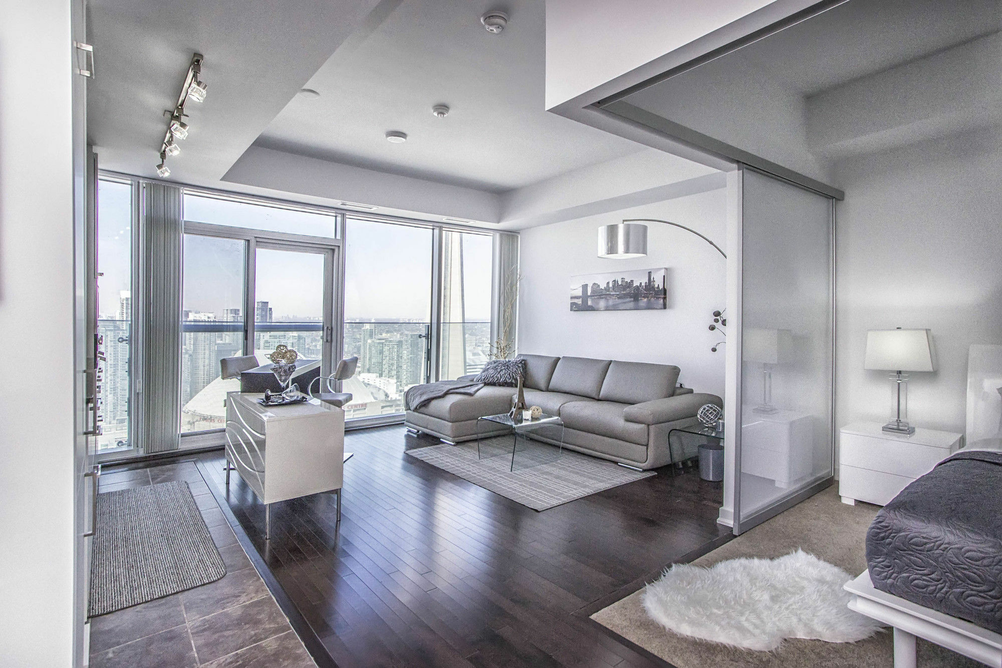 Apartment Ice - And View