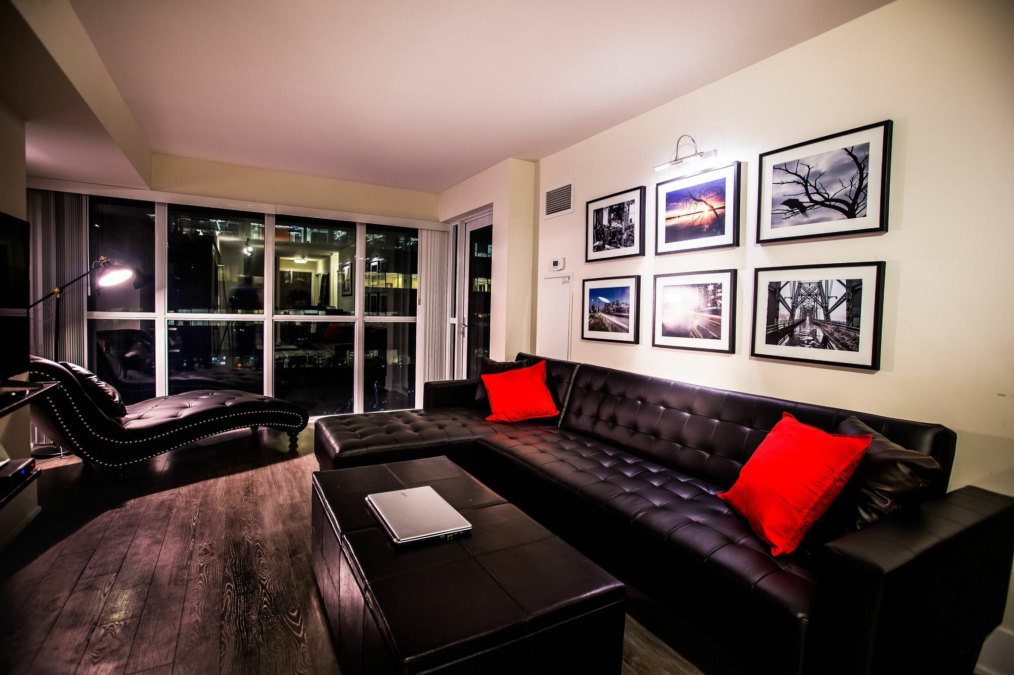 Applewood - Front Street West Hotel Toronto