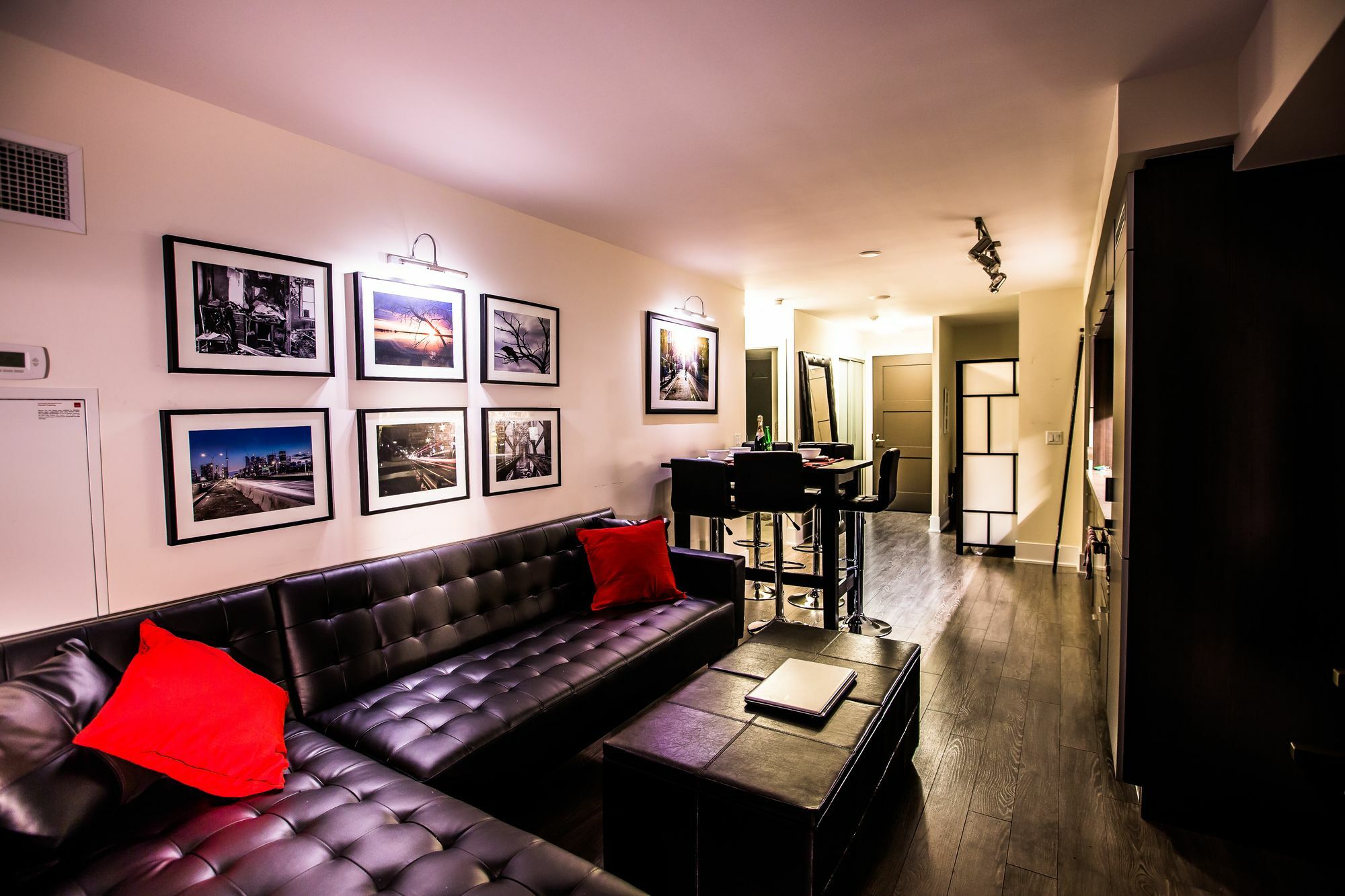 Applewood - Front Street West 3*