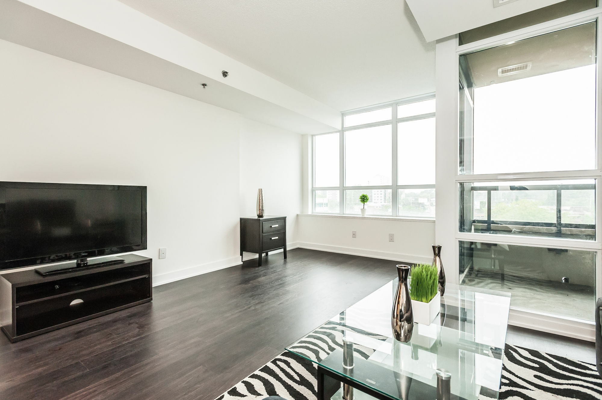 Hotel Life - Fort York Central Toronto