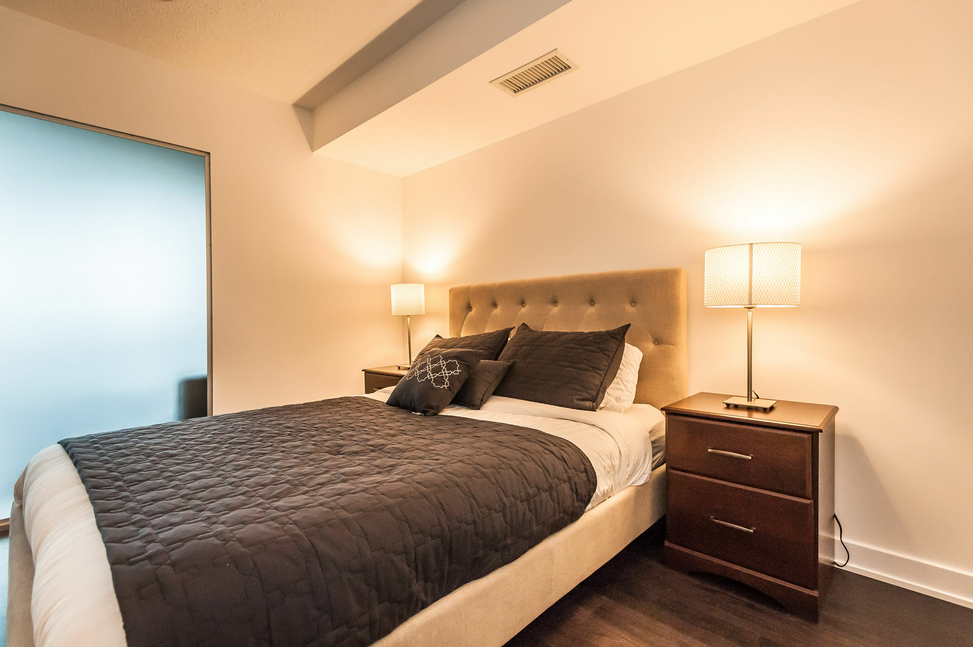 Life - Fort York Central 4* Toronto