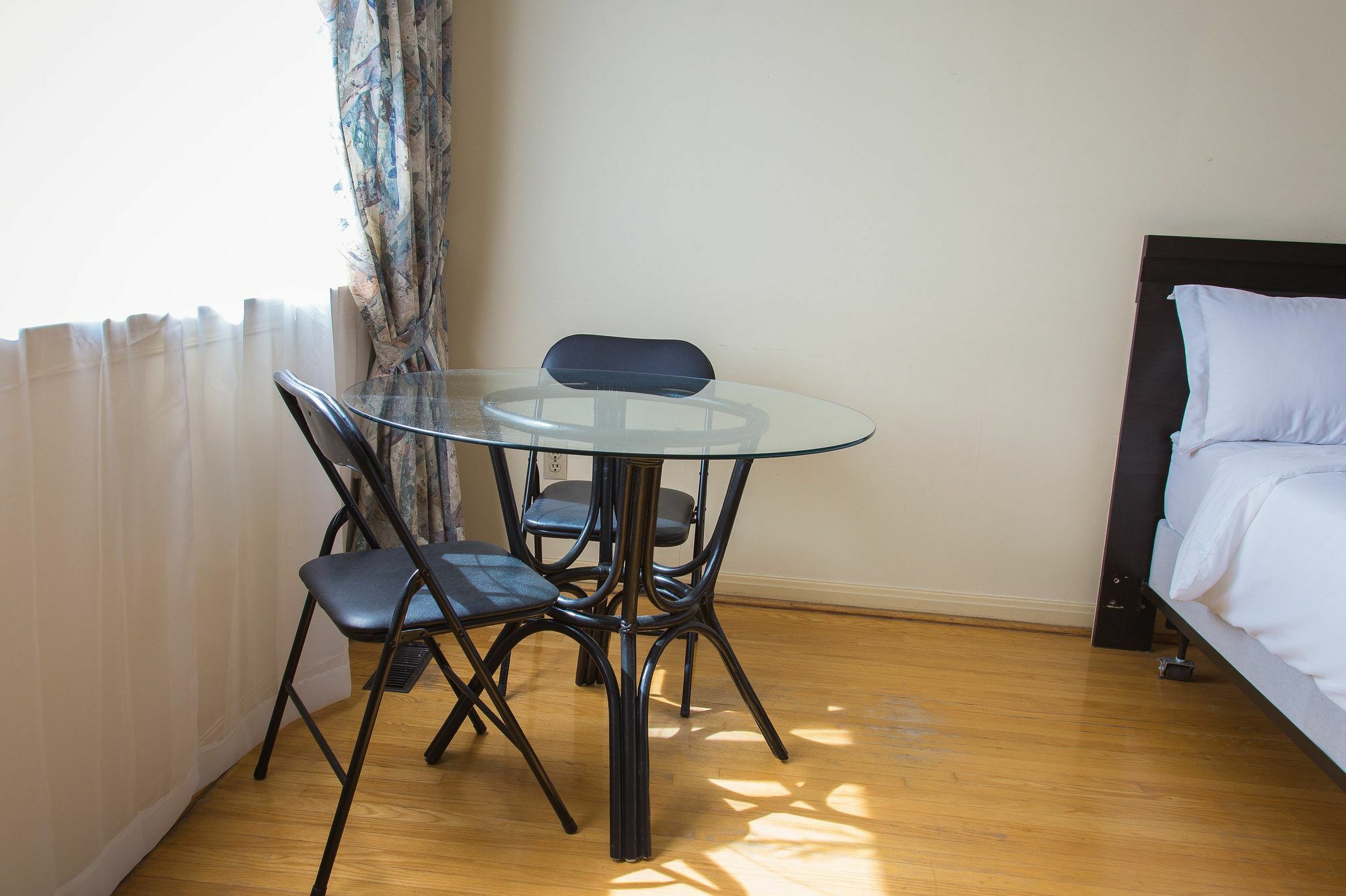 Charlton Suites Guest House Gasthof