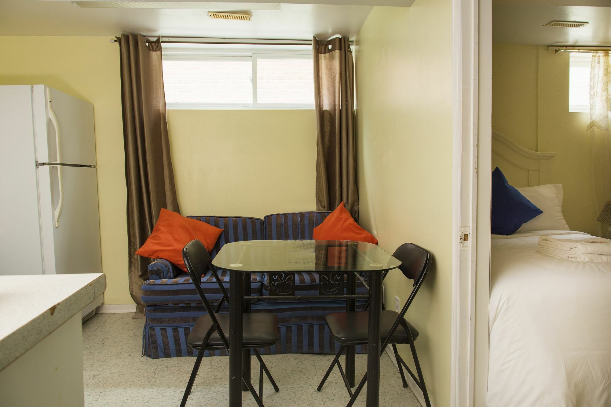Charlton Suites Guest House Gasthof Toronto