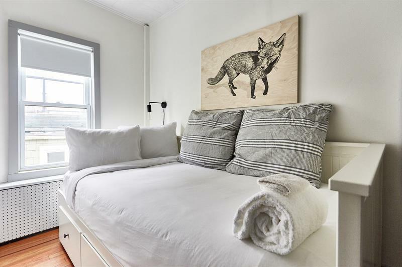 Apartment Charming 3br In West Queen West By Sonder