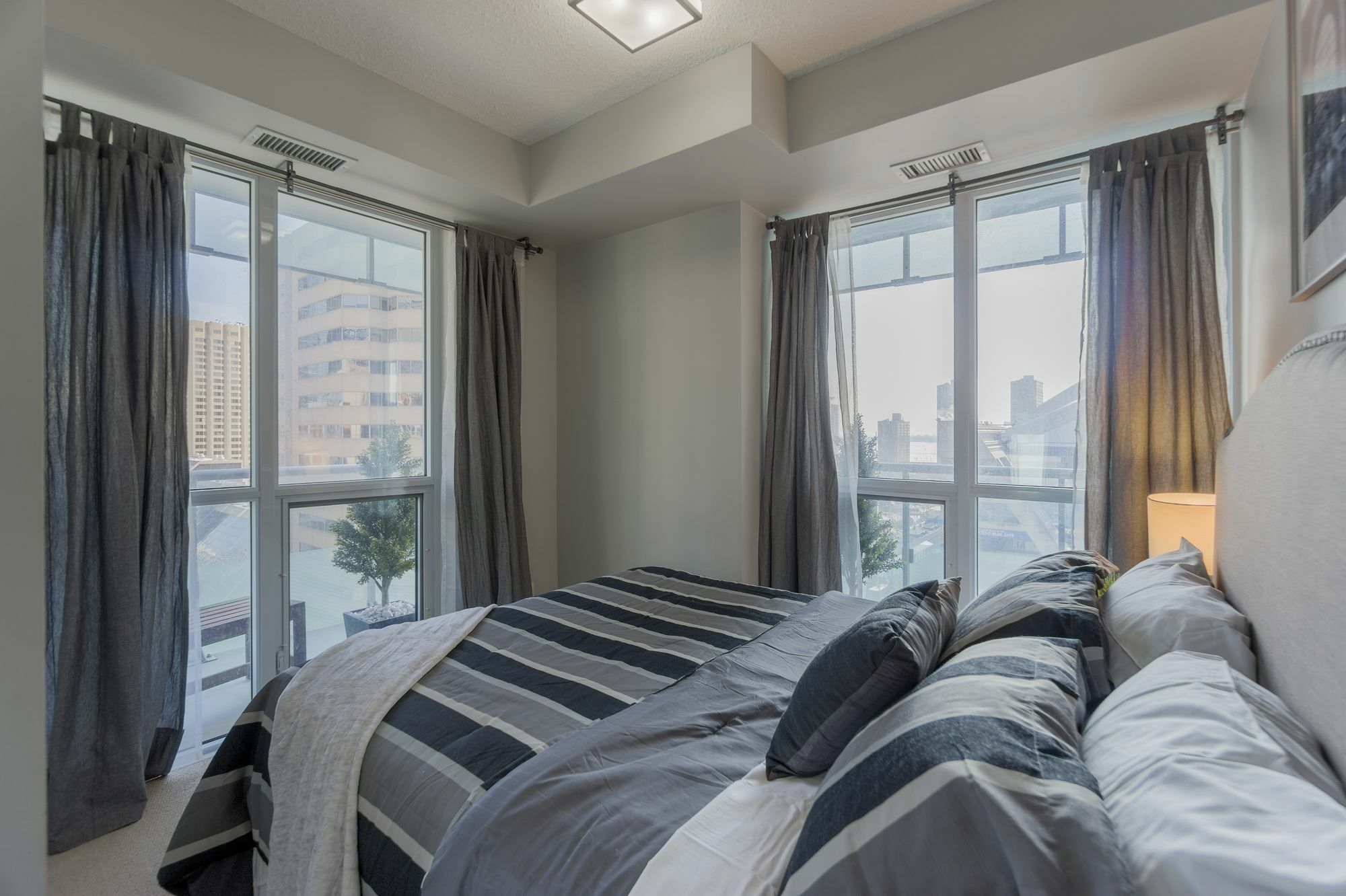Diamond Apartment *