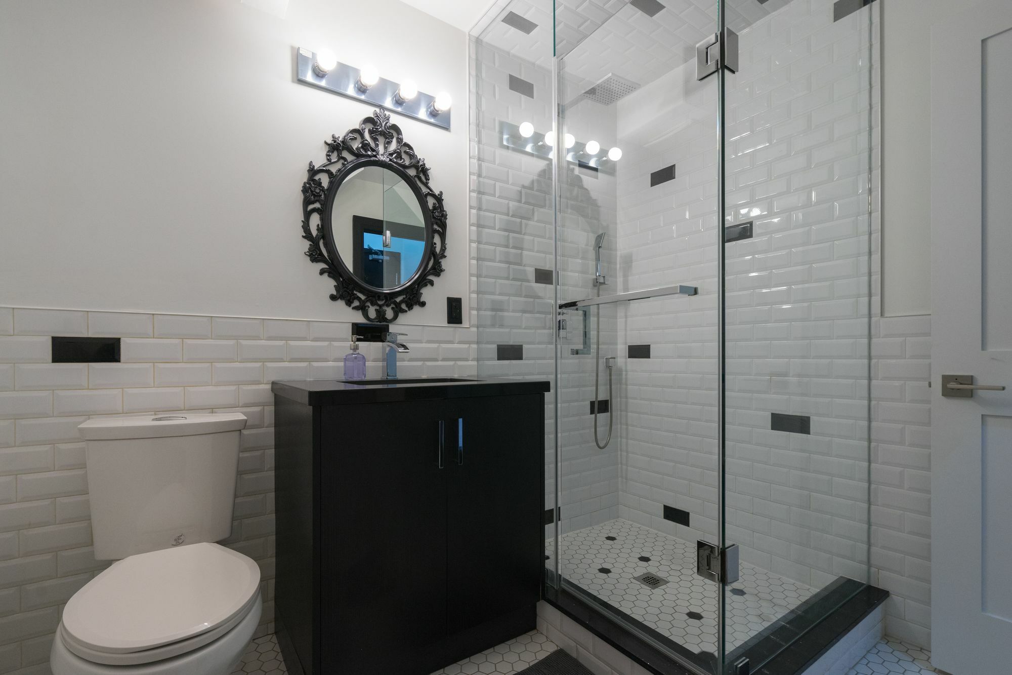 Applewood - Queen West Studio Apartment Toronto