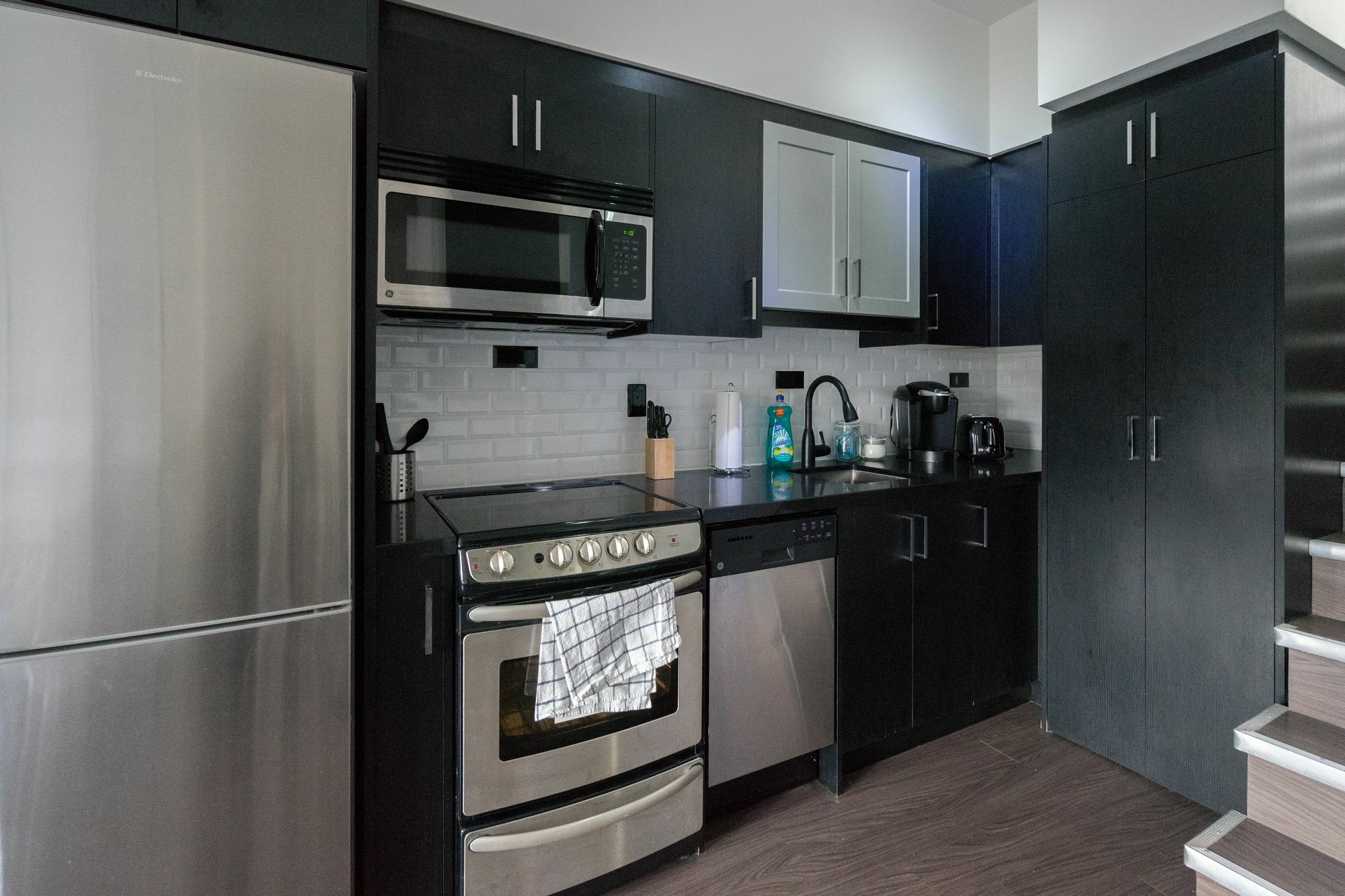 Applewood - Queen West Studio Toronto