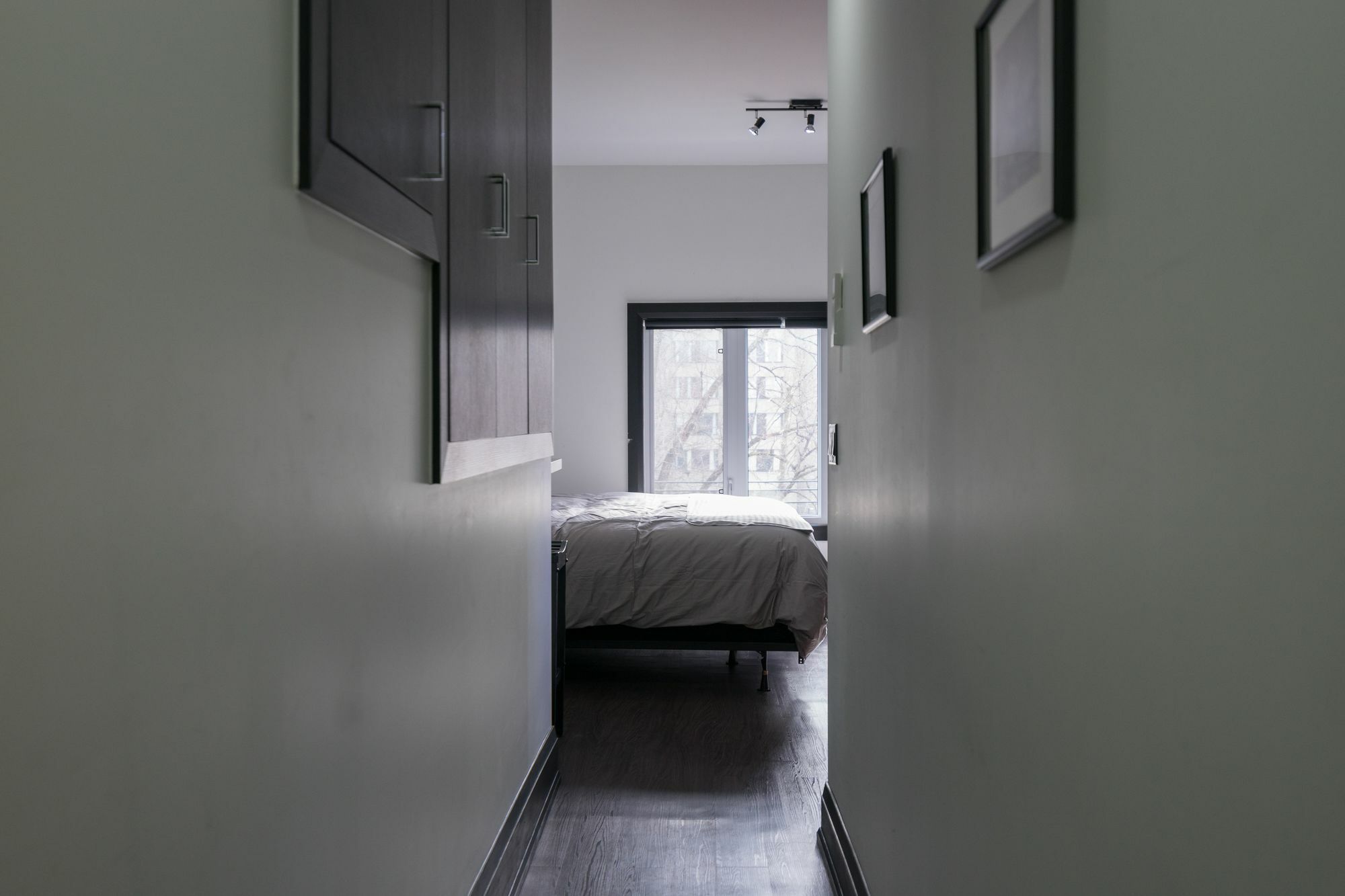 Applewood - Queen West Studio Apartment