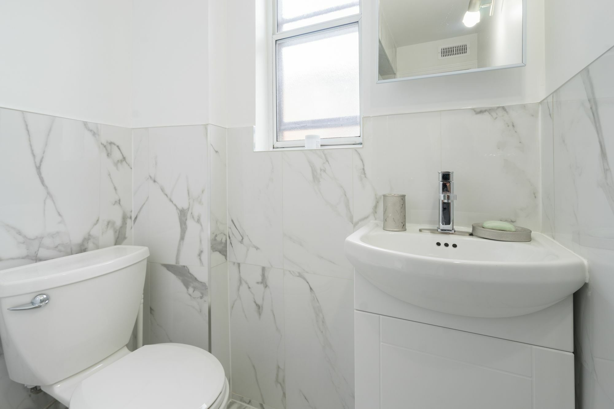 Apartment Applewood - King West Lofts