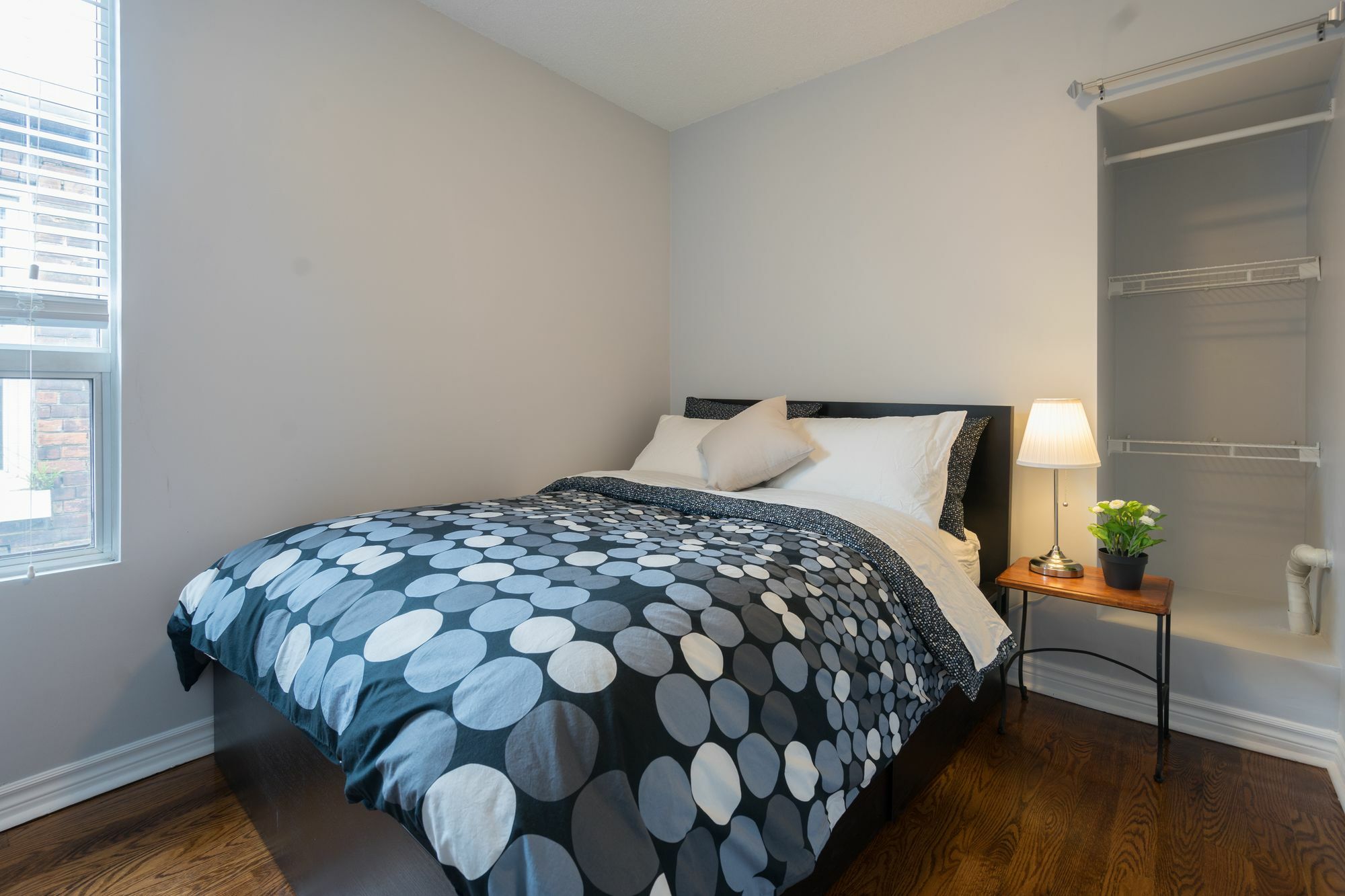 Applewood - King West Lofts Apartment