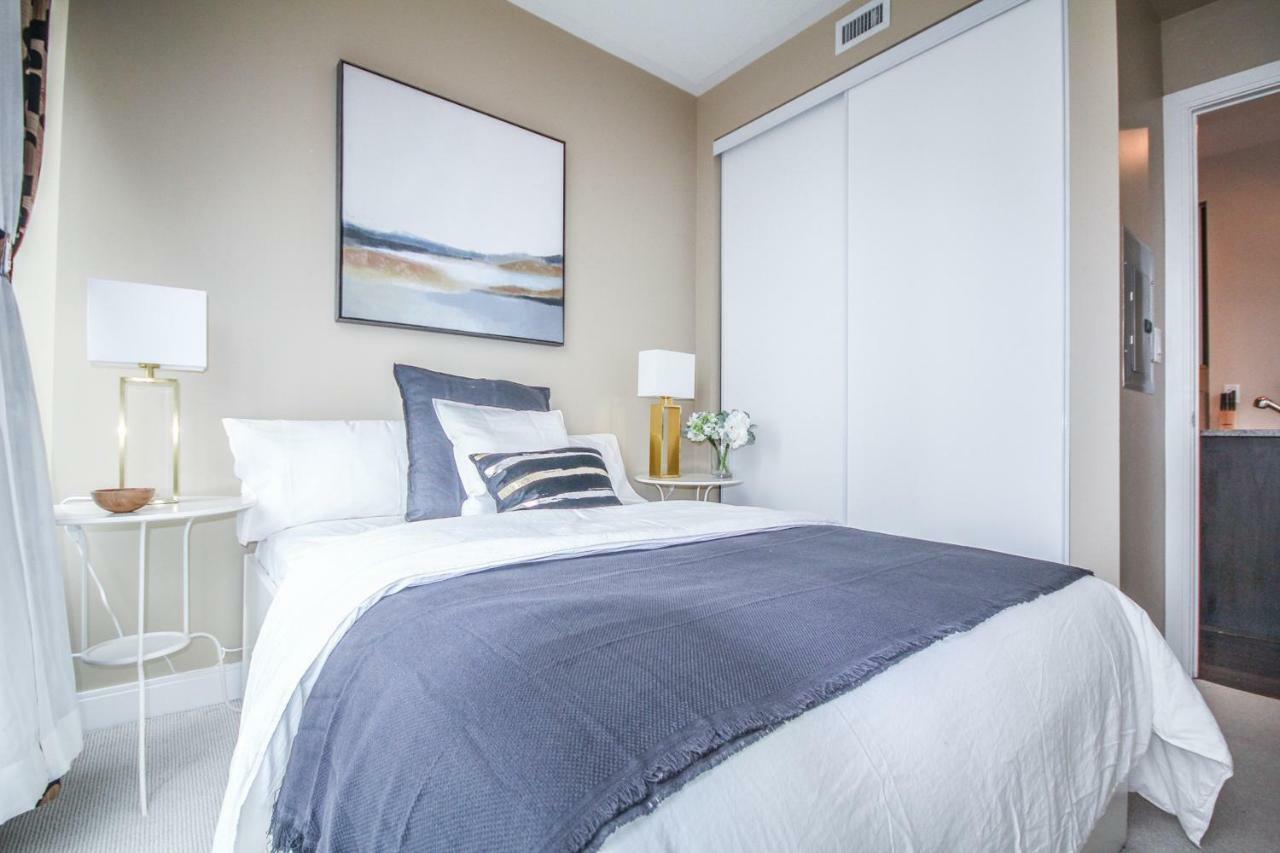 Sarkar Suites - Yorkville * Toronto