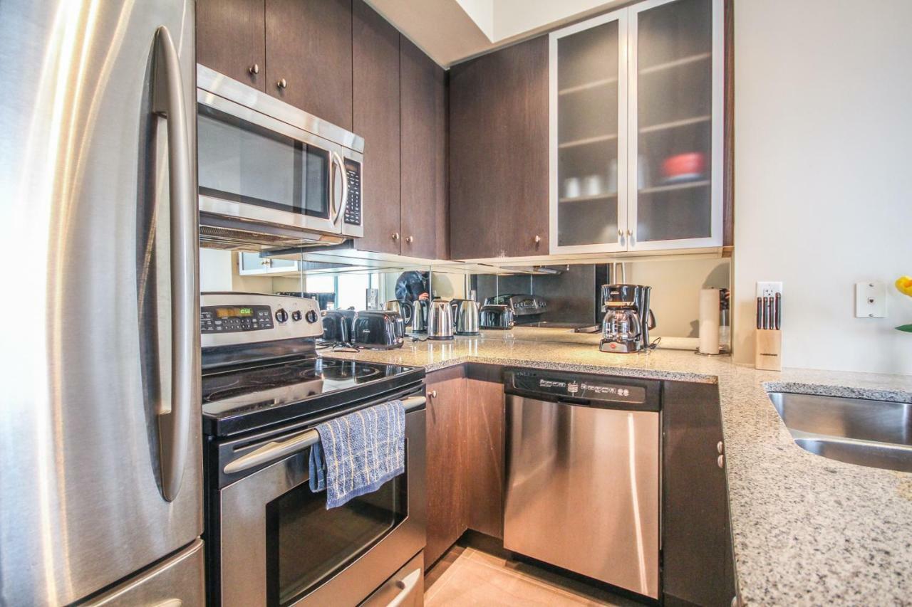 Sarkar Suites - Yorkville