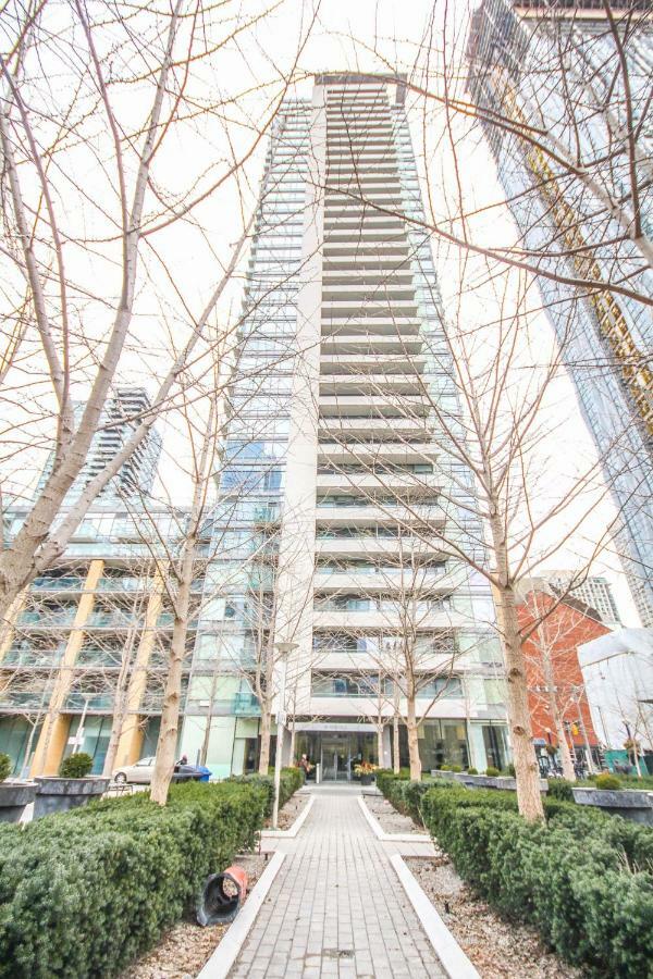 Sarkar Suites - Yorkville *