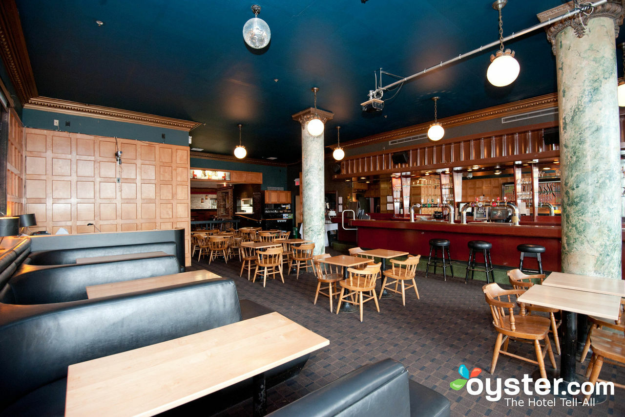 Gladstone House 4*