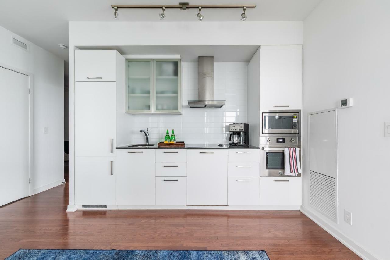 Apartment Luxury Corner - Entertainment District Toronto