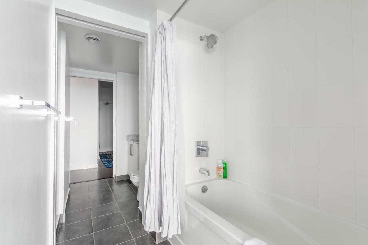 Apartment Luxury Corner - Entertainment District Toronto