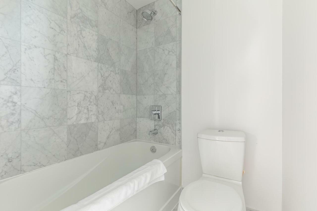 Apartment Luxury Corner - Entertainment District *