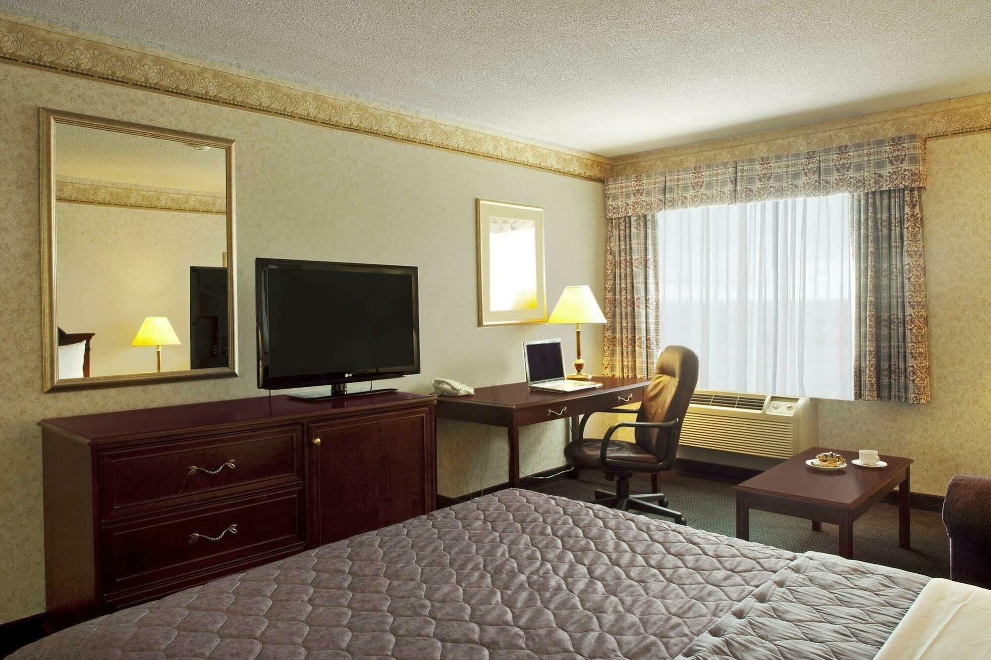 Stay Inn Hotel Toronto Hotel 2*