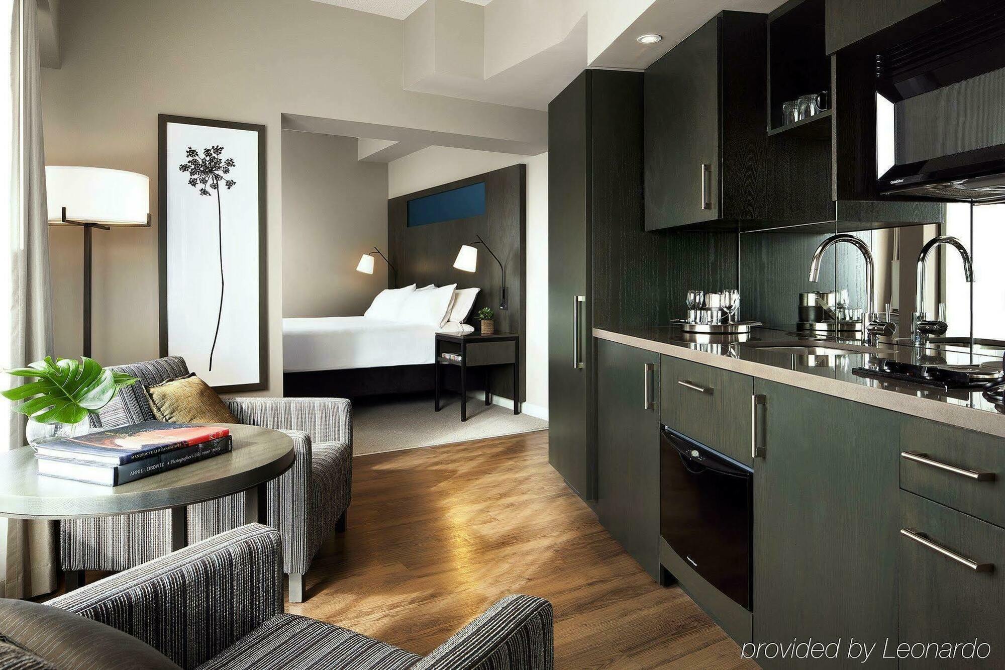 One King West And Hotel