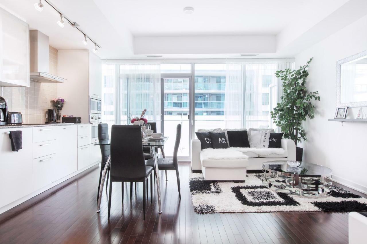Royal - Upscale Downtown *