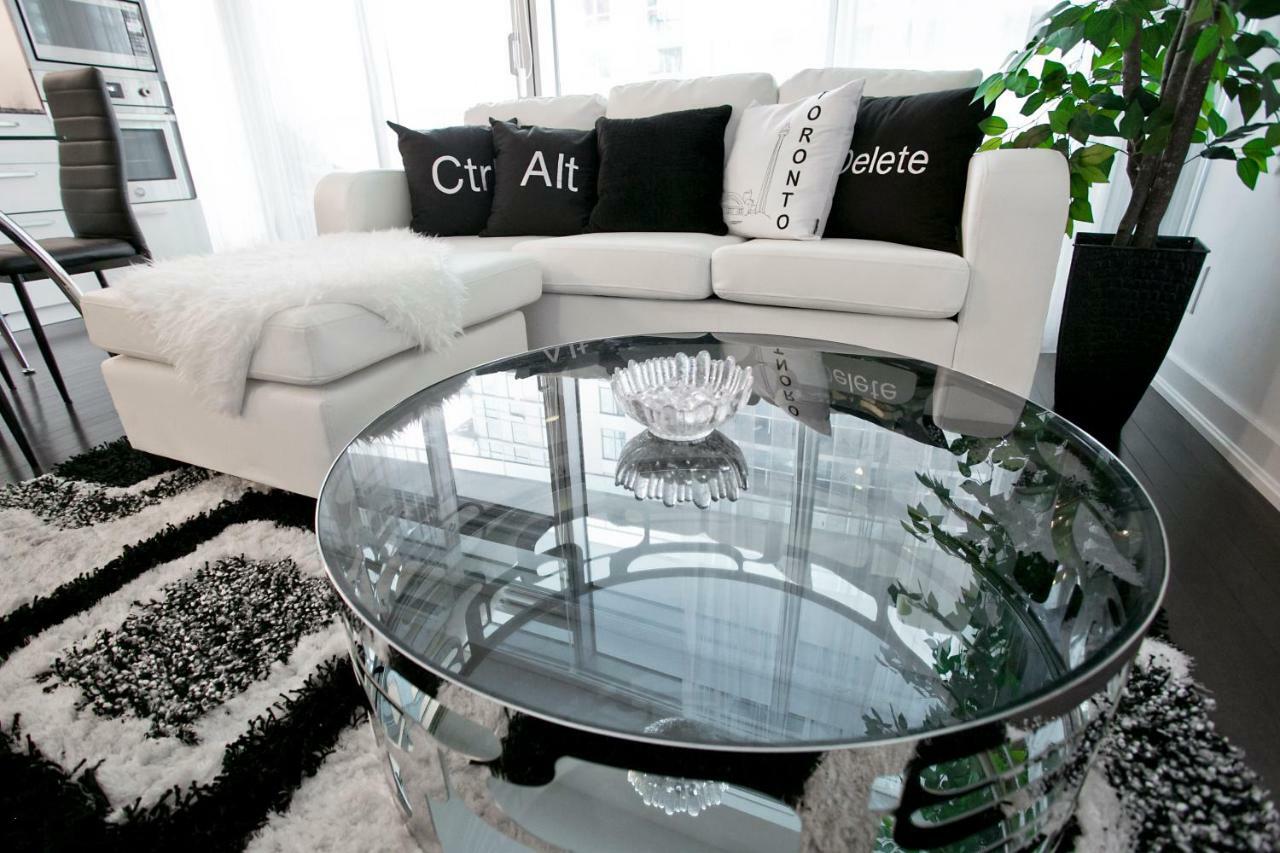 Royal - Upscale Downtown