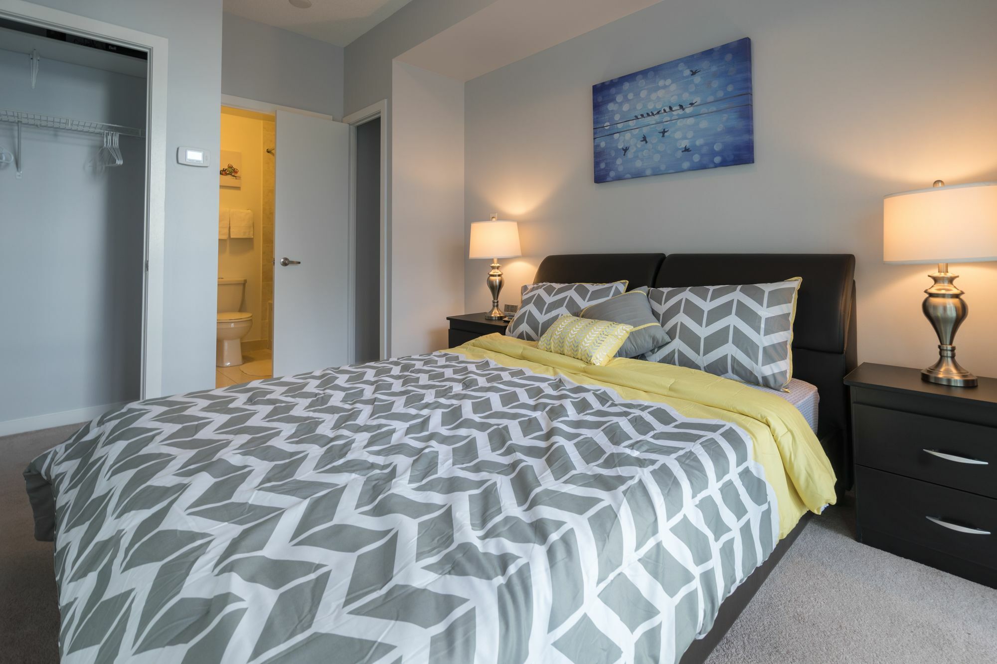 Applewood Suites - 3 Bdrm Ent. District