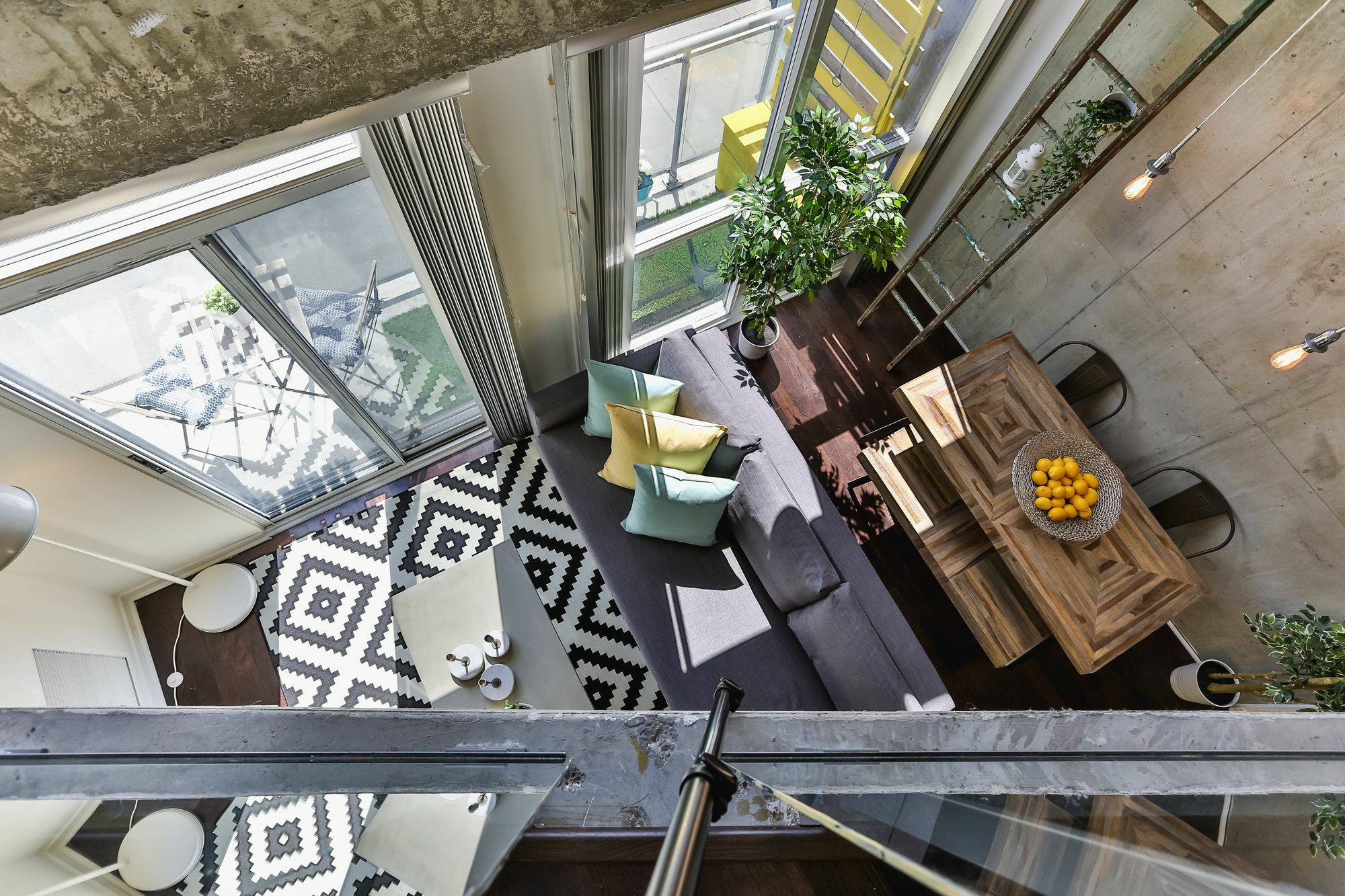 Quickstay - Sunlit Luxury Loft On King West 3* Toronto