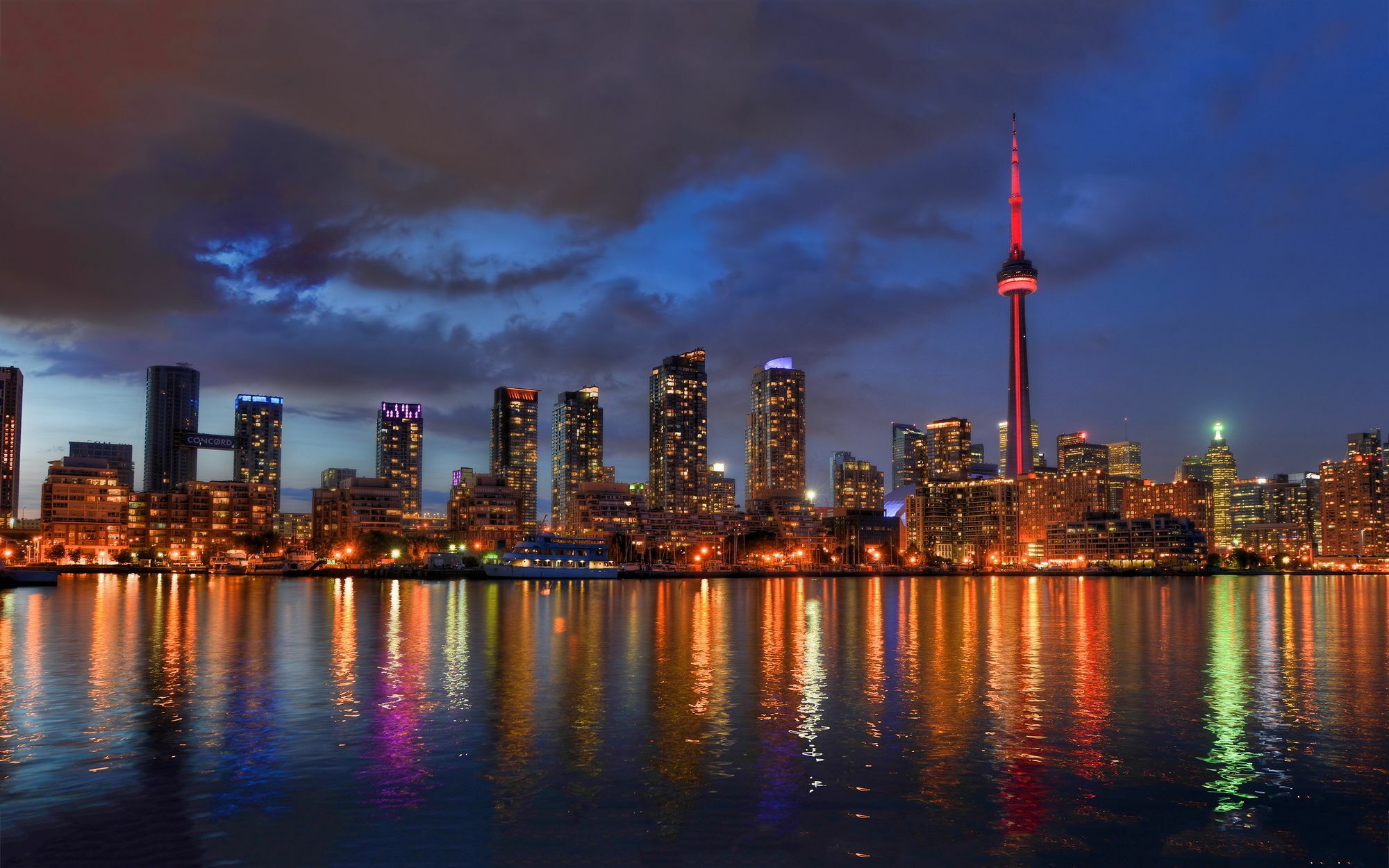 Stylish & 1 Min From Union Station!! Toronto