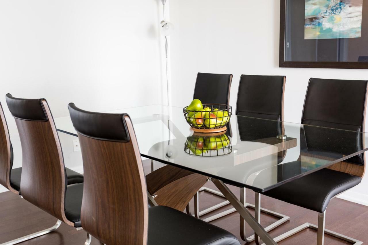 Altitude Suites Bay Street - Holiday Bonus - Free Parking Aparthotel Toronto
