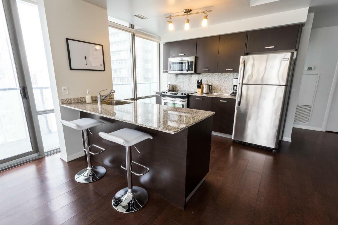 Altitude Suites Bay Street - Holiday Bonus - Free Parking *
