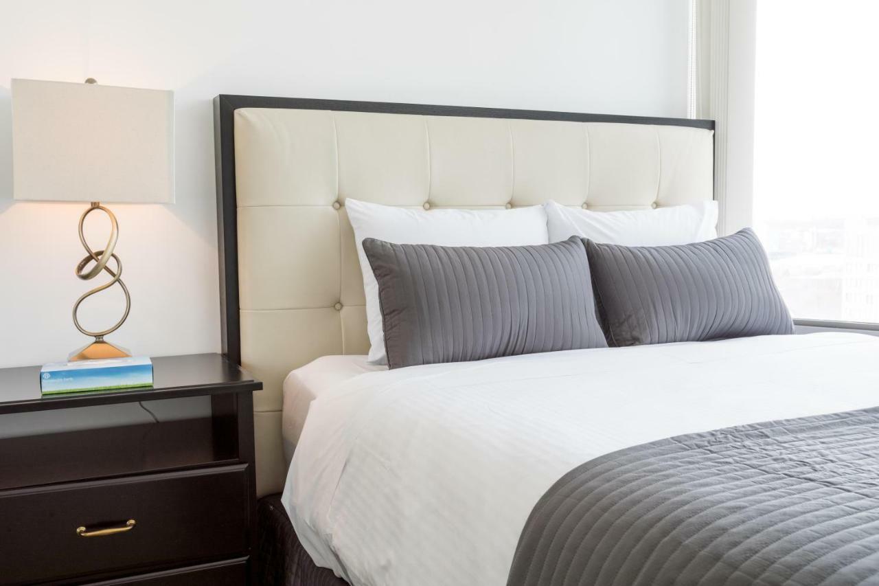 Altitude Suites Bay Street - Holiday Bonus - Free Parking Aparthotel *