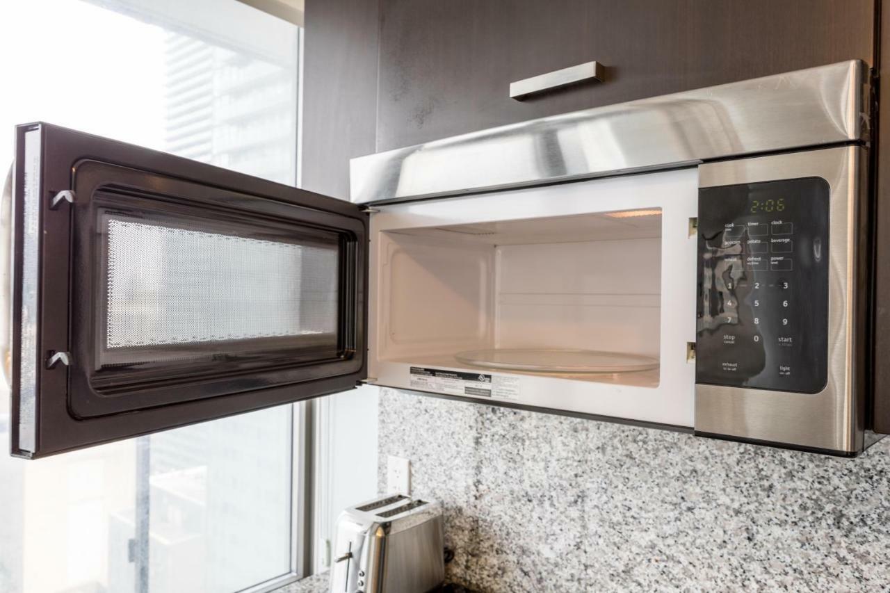 Altitude Suites Bay Street - Holiday Bonus - Free Parking Aparthotel