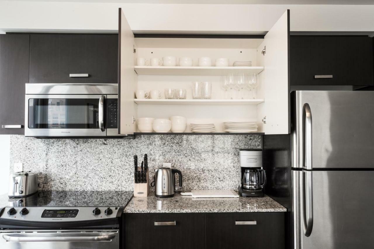 Altitude Suites Bay Street - Holiday Bonus - Free Parking * Toronto