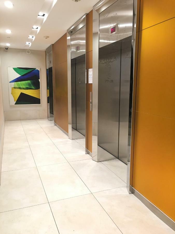 Aparthotel Altitude Suites Bay Street - Holiday Bonus - Free Parking Toronto