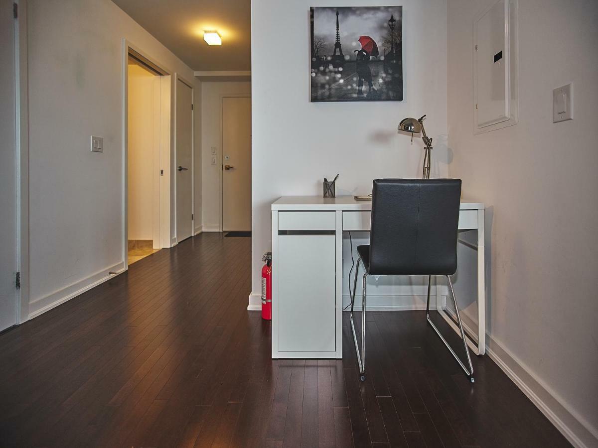 Ice Suites Apartment Toronto