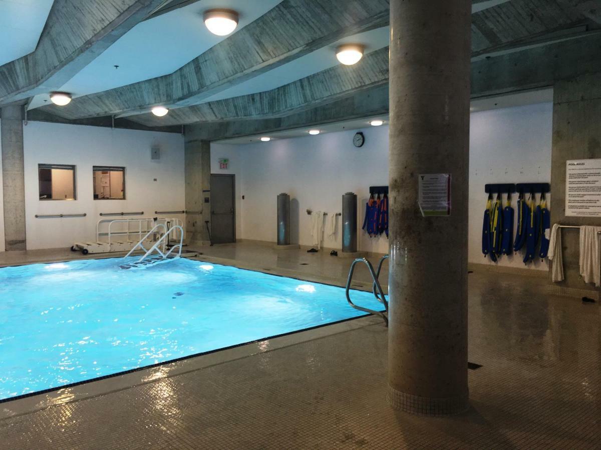 Altitude Suites Bay Street - Holiday Bonus - Free Parking Toronto