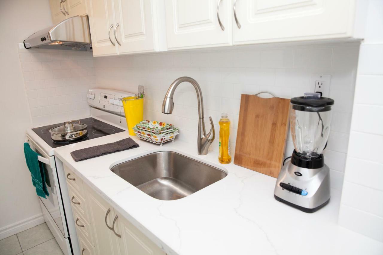 Cozy 3br 2bth Lower Unit, A Min To Hwy401, 404 & Dvp *