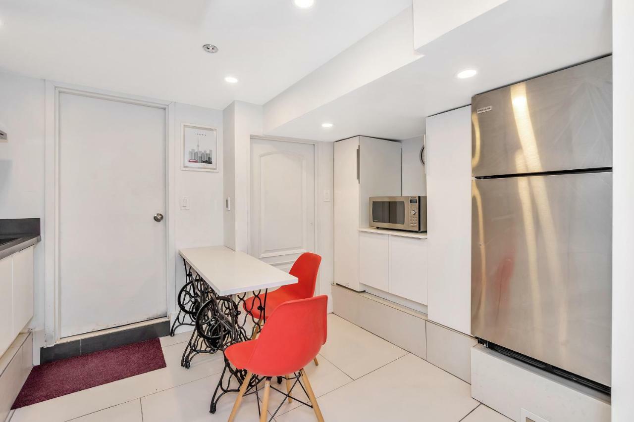 West Lynn Park Apartment *