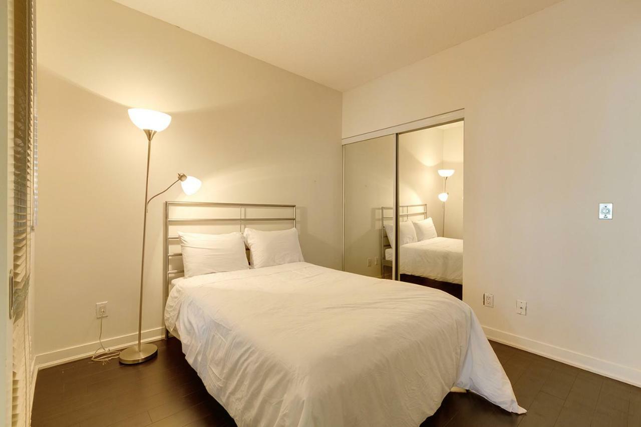 Apartment Cozy Studio Steps To Ttc, Lake, And Downtown