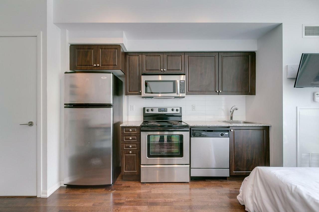 Cozy Studio Steps To Ttc, Lake, And Downtown *