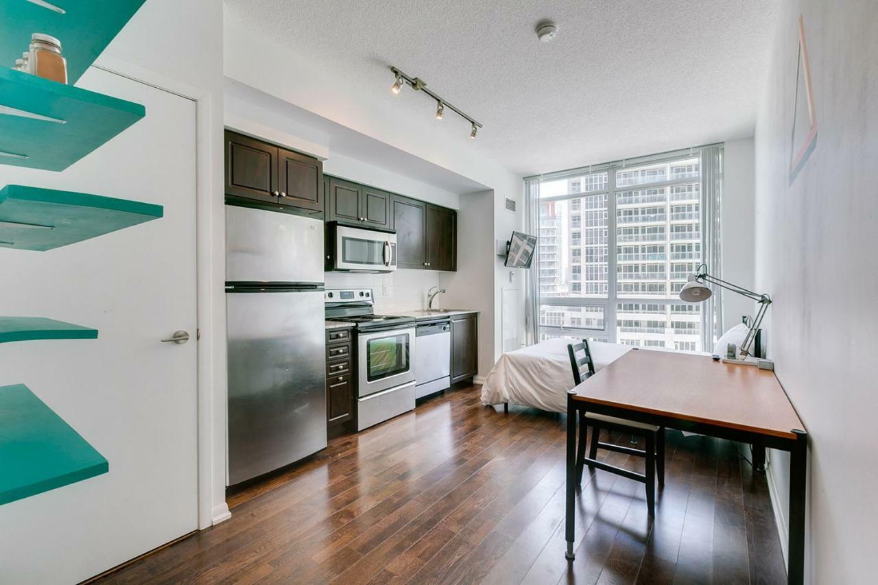 Cozy Studio Steps To Ttc, Lake, And Downtown Toronto