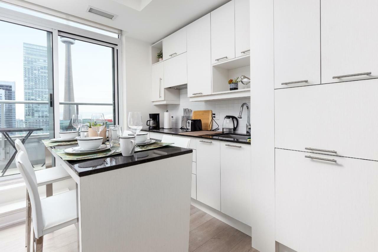 Topline Suites - Nelson Street Apartment Toronto